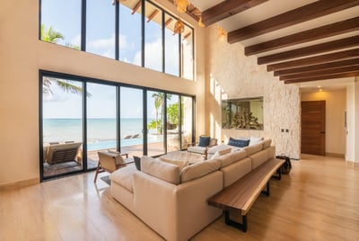 Luxury Villa Photo #26
