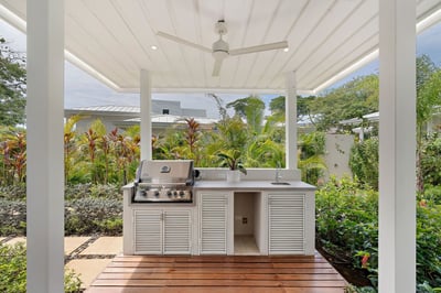 Luxury Villa Photo #6