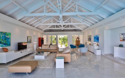 Luxury Villa Photo #17