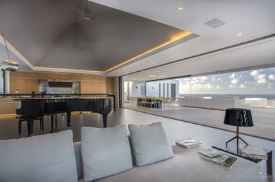 Luxury Villa Photo #12