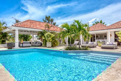 Les Terres Basses,La Nina