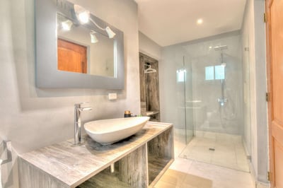 Luxury Villa Photo #35