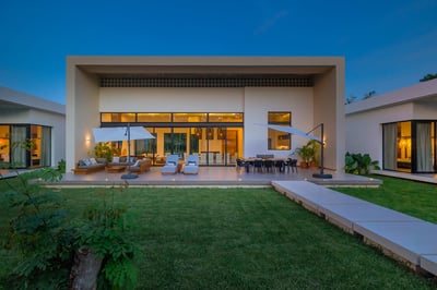 Luxury Villa Photo #7