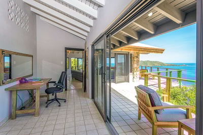 Luxury Villa Photo #29