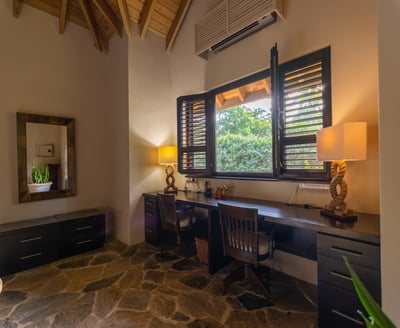 Luxury Villa Photo #47