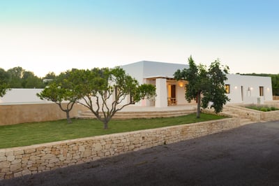 Luxury Villa Photo #11