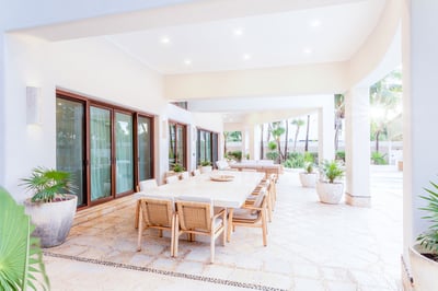 Luxury Villa Photo #5