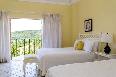 Luxury Villa Photo #11