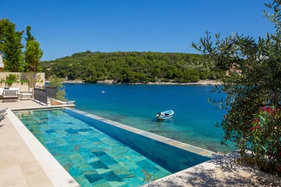 Luxury Villa Photo #9