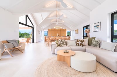 Luxury Villa Photo #6