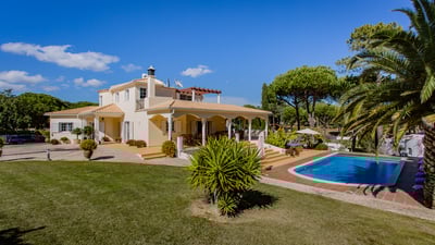 Luxury Villa Photo #2
