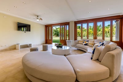 Luxury Villa Photo #15