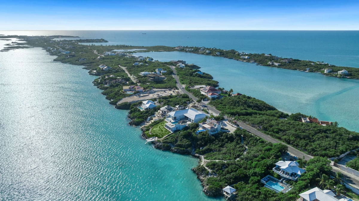 Ocean Breeze villa rental in Chalk Sound - 2