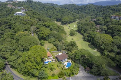 Luxury Villa Photo #9