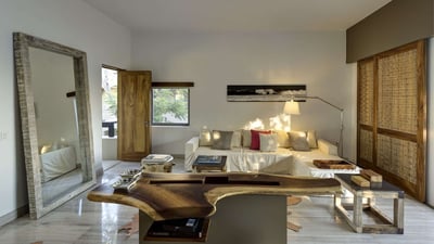 Luxury Villa Photo #18