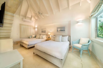 Luxury Villa Photo #26