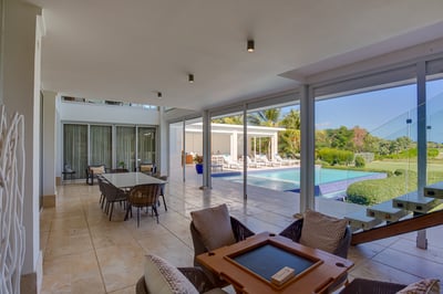 Luxury Villa Photo #34