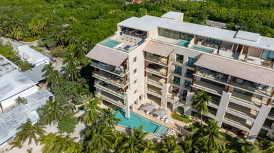 Luxury Villa Photo #3