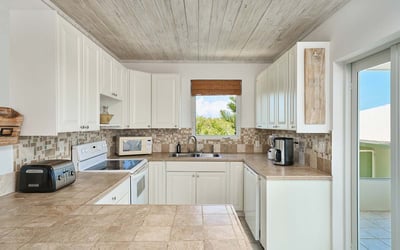 Luxury Villa Photo #16