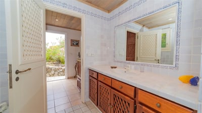 Luxury Villa Photo #29