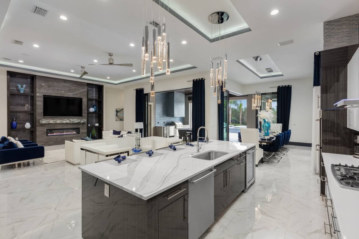 Contemporary Elegance Estate