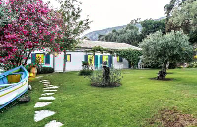 Luxury Villa Photo #14