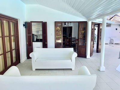 Luxury Villa Photo #8