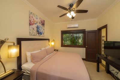 Luxury Villa Photo #63