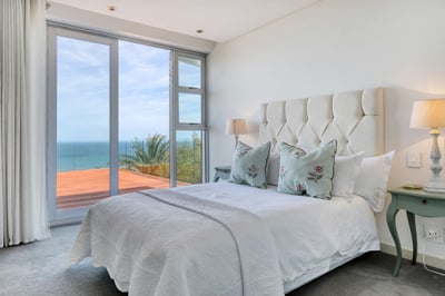 Luxury Villa Photo #30