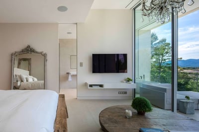 Luxury Villa Photo #16