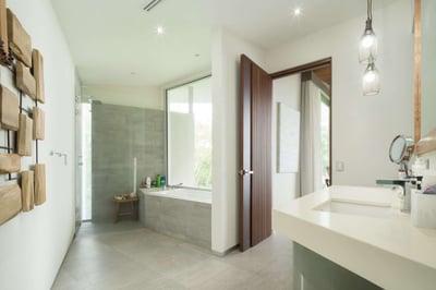 Luxury Villa Photo #38