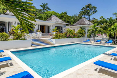 Luxury Villa Photo #2