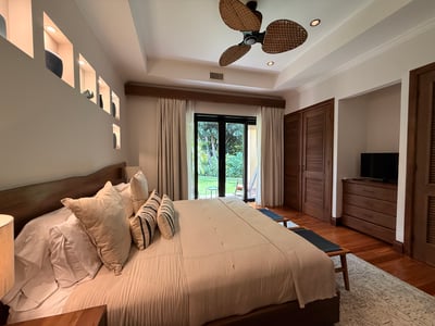 Luxury Villa Photo #65