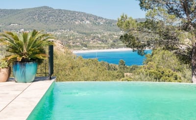 Luxury Villa Photo #7