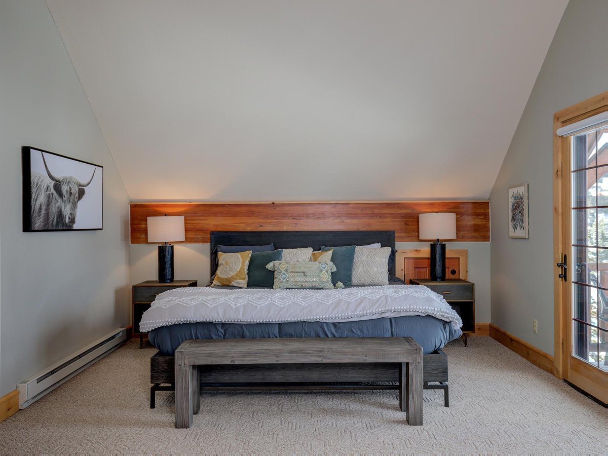 Powder Ridge Cabin | 6 Rose Bud