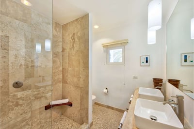 Luxury Villa Photo #29