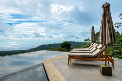 Luxury Villa Photo #4
