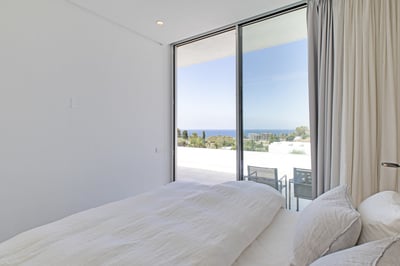 Luxury Villa Photo #19