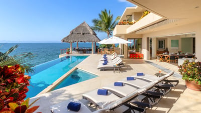 Luxury Villa Photo #10