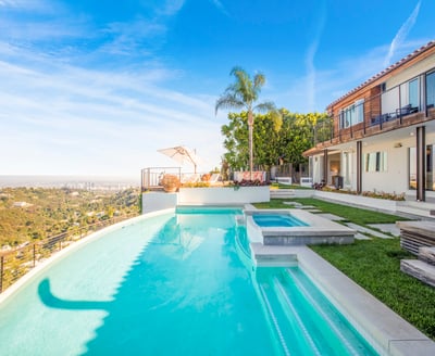 Luxury Villa Photo #9