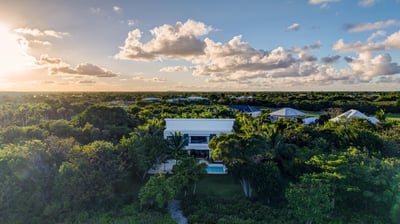 Hacienda A91 - Elegant Tropical Retreat