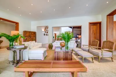 Luxury Villa Photo #14