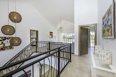 Luxury Villa Photo #38