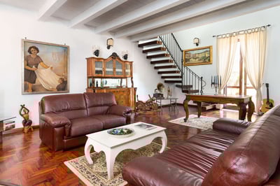 Luxury Villa Photo #18