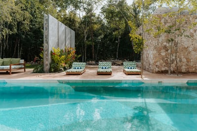Luxury Villa Photo #4