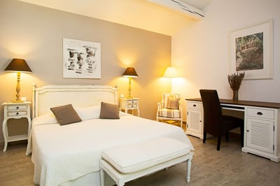 Luxury Villa Photo #15