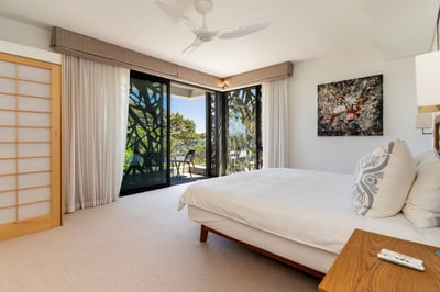Luxury Villa Photo #47