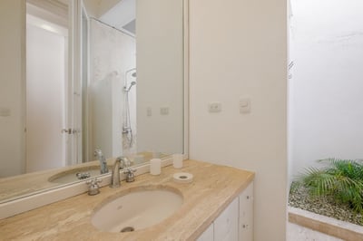 Luxury Villa Photo #46