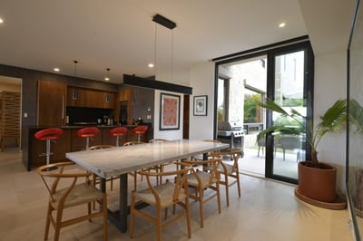 Luxury Villa Photo #12