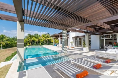 Luxury Villa Photo #14